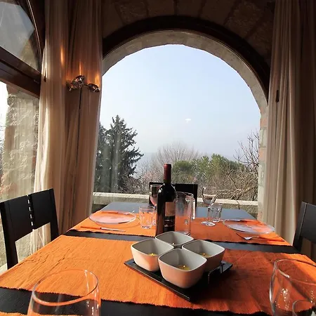 Archi Apartament Orta San Giulio